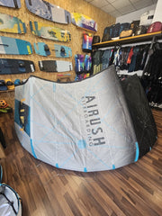 Airush Lift Team V3 8m - As good as New