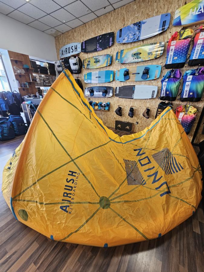 Airush Union v6 12m yellow - USED